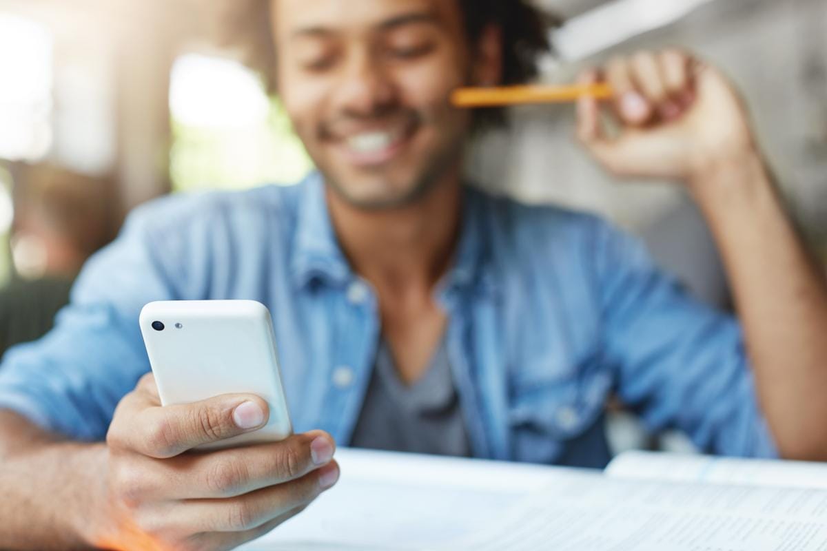 Como abordar um cliente pelo whatsapp